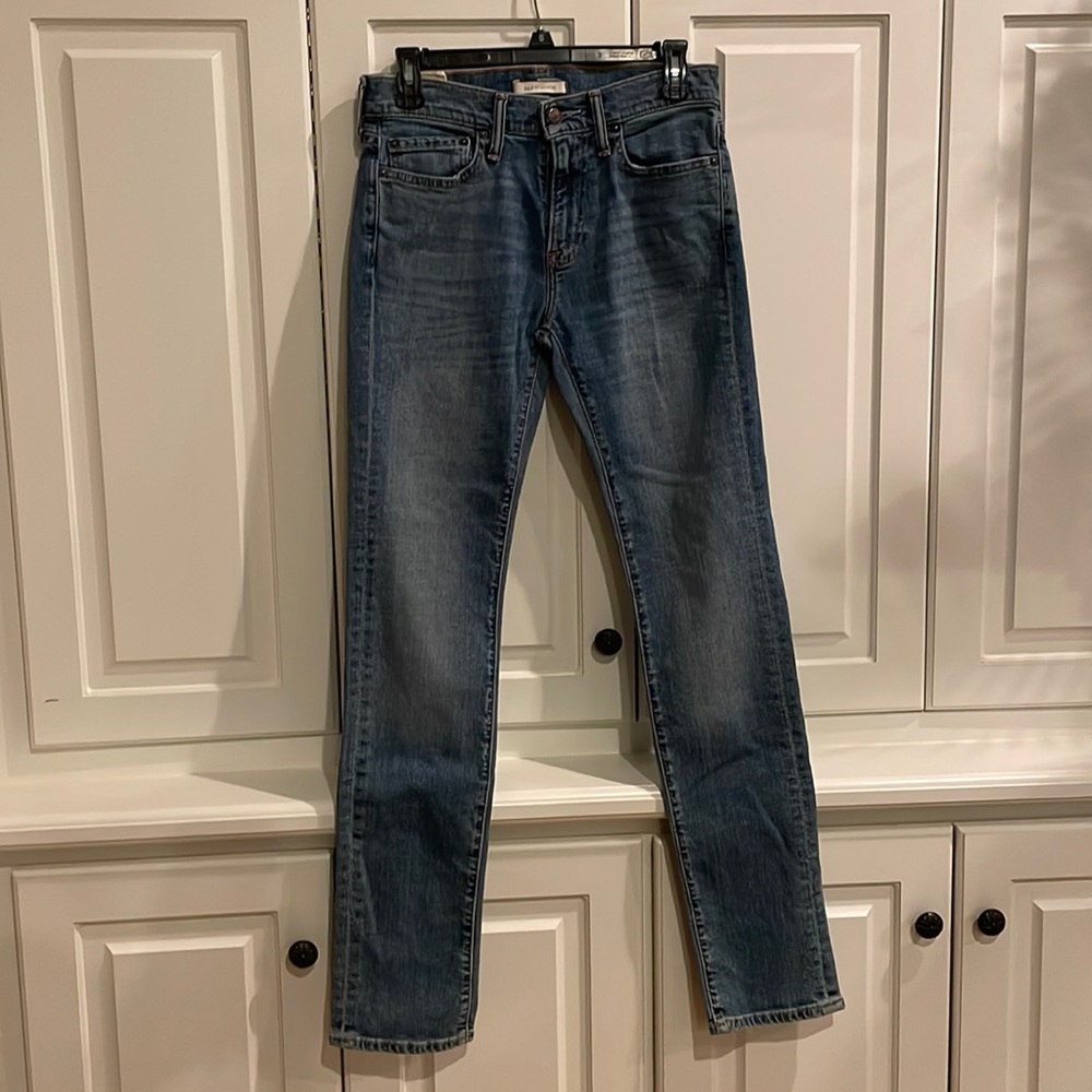Abercrombie & Fitch 28 x 32 skinny jeans
